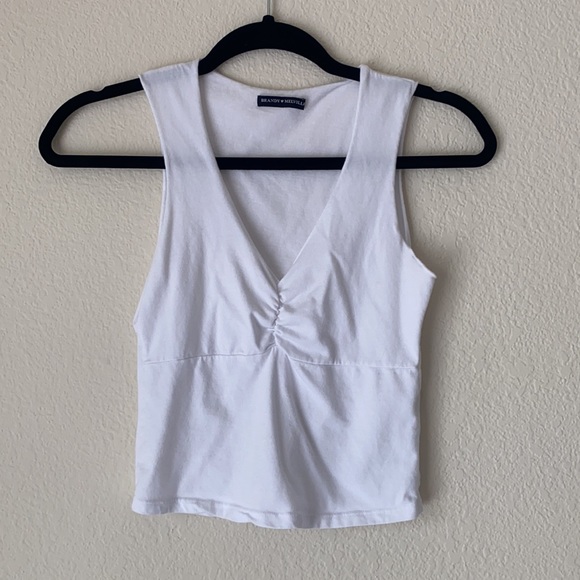 BRANDY MELVILLE Crop Sleeveless Scrunch Top - Picture 2 of 6